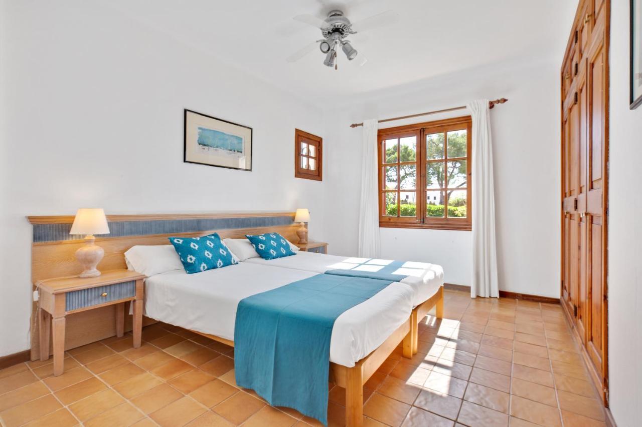 Villa Sa Palmera กาลาดอร์ ภายนอก รูปภาพ